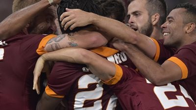 روما يسعى للهروب بعيدا عن المطاردة الرباعية