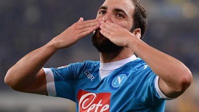 الأرجنتين تستدعي هيجوين لمواجهة البرازيل وكولومبيا