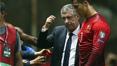 مدرب البرتغال: رونالدو لن يصبح رأس حربة كلاسيكي أبداً