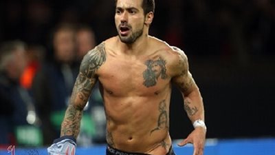 لافيتزي يحاول الهروب من حديقة الأمراء من بوابة برشلونة