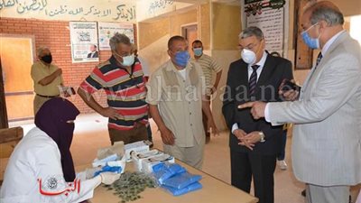محافظ المنيا يتابع سير امتحانات الثانوية العامة بعدد من اللجان 