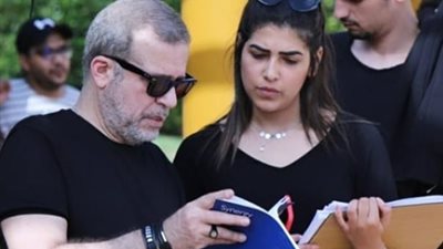 حقيقة إصابة شريف منير وابنته الصغرى بفيروس كورونا