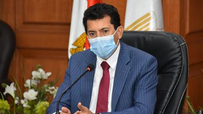 وزارة الرياضة تحظر التدخين في الأندية ومراكز الشباب والإتحادات 