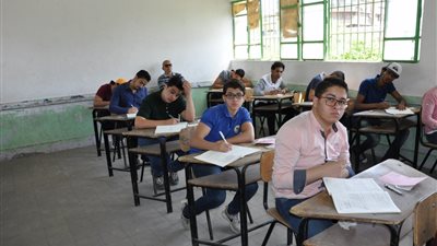 إصابة 8 طلاب بحالات إغماء فى امتحانات الثانوية العامة بالقليوبية