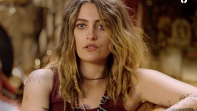 باريس مايكل جاكسون: حاولت الانتحار عدة مرات بعد وفاة والدي