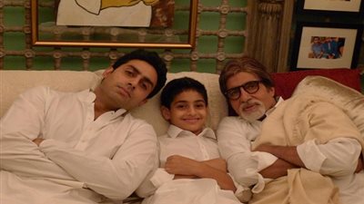 فيروس كورونا يصيب عائلة أميتاب باتشان.. تفاصيل صادمة