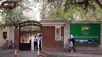 إعلامي شهير يفجر مفاجأة صادمة عن القيمة الإيجارية لنادي المعادي ويطالب المسئولين بالتدخل