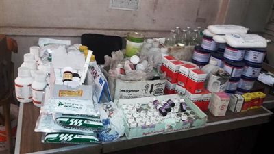 ضبط 6500 عبوة تحصين دواجن منتهية الصلاحية بالشرقية(صور)