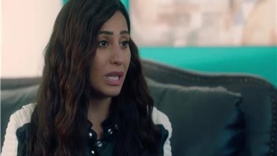 بالصور.. ظهور دينا الشربيني بـ«لوك صادم» في فيلم «30 مارس»