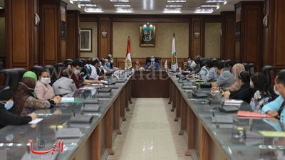 نائب محافظ سوهاج يتابع أعمال منظومة الشكاوى الحكومية الموحدة