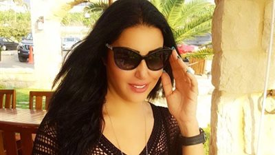 بالصور.. هذا ما فعلته سمية الخشاب بعد خبر ارتباط أحمد سعد