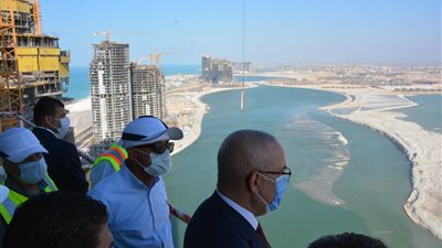 وزير الإسكان يعلن من العلمين الجديدة عن 10 آلاف وحدة سكنية بكمبوند سكني