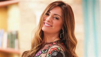 بالصور.. إطلالة مثيرة لـ«نرمين الفقي» على البحر وهذا ما قاله الجمهور