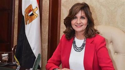 نبيلة مكرم: مشاركة المصريين بالخارج في انتخابات مجلس الشيوخ حق دستوري