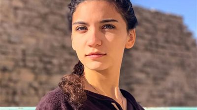 طفلة أغنية «تررم» تحتفل بنجاحها في «الثانوية العامة».. وهذا مجموعها (صورة)