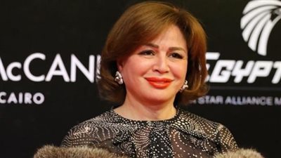 بالحجاب.. هكذا هنأت إلهام شاهين جمهورها بعيد الأضحى المبارك