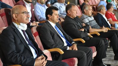 وزير الرياضة يشهد مباراة الأهلي وانبي بعد استئناف الدوري الممتاز