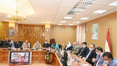 اجتماع المحافظ وقيادات الشرقية لاستكمال عُرس 