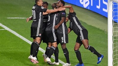 ليون يدمر مانشستر سيتي ويصعد لمواجهة بايرن ميونخ 