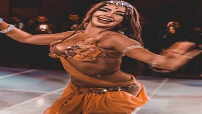 بالفيديو.. وصلة رقص مثيرة لـ