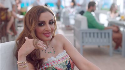 بالفيديو.. أنغام تتألق في كليب 