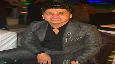 شاهد الرد.. عمر كمال يتعرض لانتقادات بعد غنائه في كباريه بتونس بسبب 