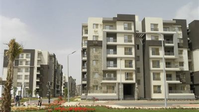 مياه وصرف وكهرباء.. سكان 