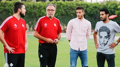 عاجل ... تعرف على هدف بيراميدز الجديد من لاعبي الأهلي 