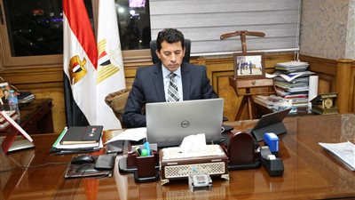 وزير الرياضة يكشف سر عدم إستضافة مصر لإنتخابات الكاف