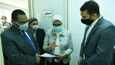 وزيرة الصحة: مصر تشارك بفاعلية في تجربة 