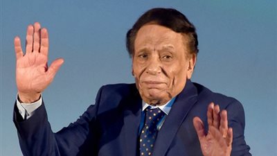 صدمة لجمهور الزعيم عادل إمام في رمضان 2021