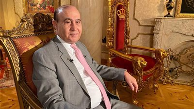 الفريق مهاب مميش مستشار رئيس الجمهورية ورئيس هيئة قناة السويس  ضيف برنامج ( شخصيات في حياتي) على شاشة المحور 