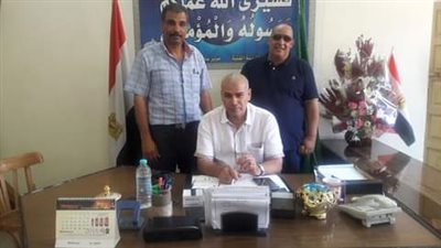 «ملهاش علاقة».. تفاصيل توزيع الكتب المدرسية على الطلاب بإدارة المنيا التعليمية دون دفع المصروفات