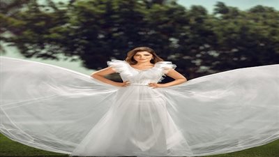 ليلى أحمد زاهر تلفت الأنظار بـ 