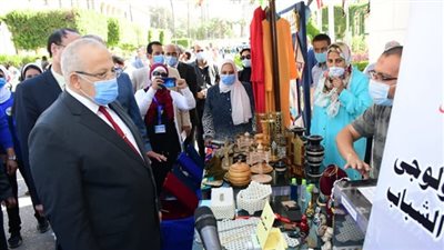 إحالة 3 طلاب وعاملين بجامعة القاهرة للتحقيق.. والسبب صادم