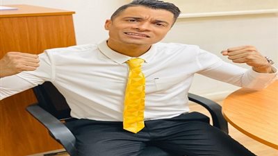 حسن شاكوش يهرب من بنت الجيران ويعود لزمن الطرب الجميل