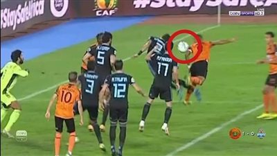 يد محسن ياجور تمنح نهضة بركان كأس الكونفدرالية الإفريقية وتذبح بيراميدز 