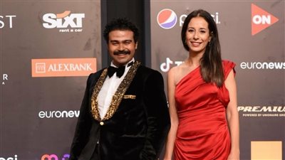 بعد ظهورهما سويًا في الجونة.. حقيقة ارتباط إسلام إبراهيم ودنيا ماهر