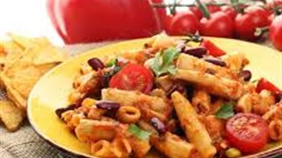 طريقة تحضير طبق مُختلف من المكرونة والفاصوليا الحمراء