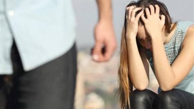 بعد 7 أشهر زواج.. لاعب دولي «شهير» يطلق زوجته بسبب حملها في طفلة معاقة