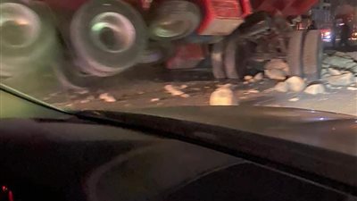 بالصور.. «حادث بشع» بين 3 سيارات نقل بطريق أوتوستراد حلوان المعادى.. اعرف التفاصيل