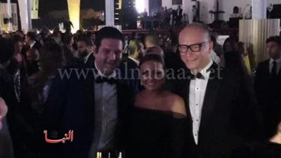 شاهد.. شبكة باهظة الثمن تتلقاها بشرى من خطيبها رجل الأعمال سالم هيكل