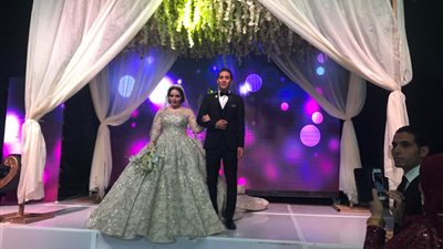 بالصور.. عمر كمال يشعل حفل زفاف النقيب مصطفى قنطوش بالإسكندرية