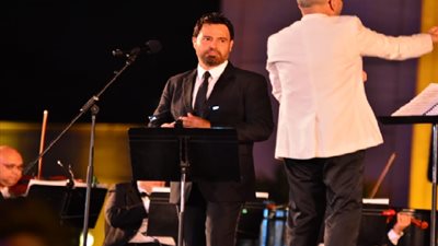 بالصور.. عاصي الحلاني يشعل حفل مهرجان الموسيقى العربية بـ