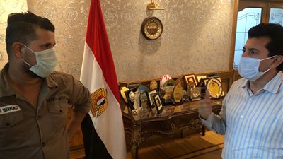 وزير الرياضة يلتقى اللاعب محمد صبحي لاعب انبي ولاعب منتخب مصر الأوليمبي السابق .