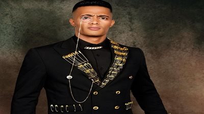 بالفيديو.. محمد رمضان يظهر بلون شعر صادم: «أنا جنيّ»