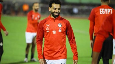 صدمة ورد فعل غير متوقع لجهاز المنتخب بعد إصابة محمد صلاح بفيروس كورونا 