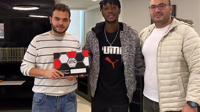 سيراميكا كليوباترا يعلن ضم شقيق جيرفينيو 3 سنوات 