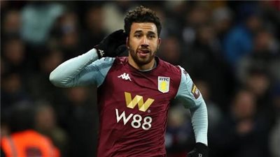 طائرة خاصة من استون فيلا لإعادة تريزيجيه لانجلترا 