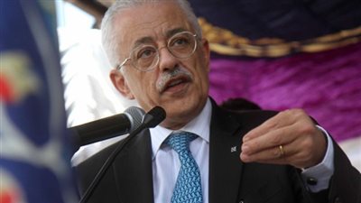 «شوقي» يكشف حقيقة إقرار خصومات برواتب فئة من المعلمين